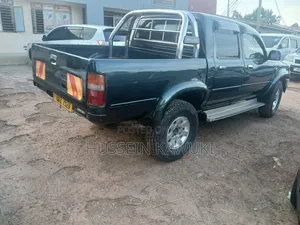 Toyota Hilux 1999 Gray