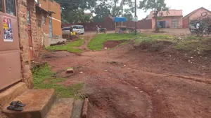 Land in Kyebando