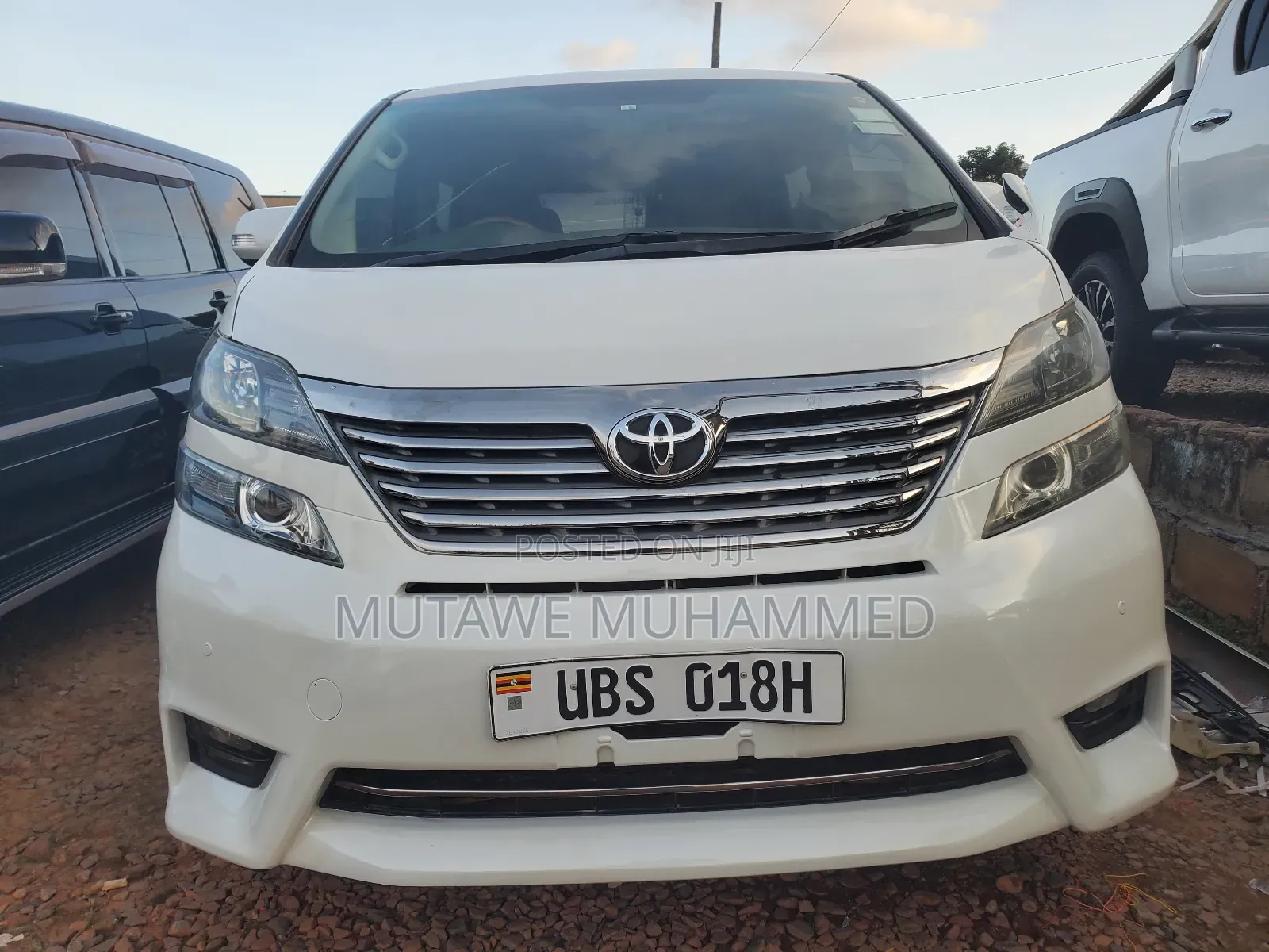 Toyota Vellfire 2011 White