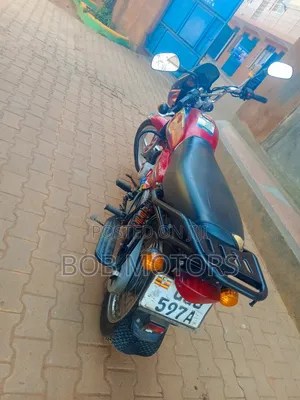 Bajaj CT 125X 2025 Red