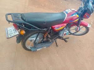 Bajaj CT 125X 2025 Red