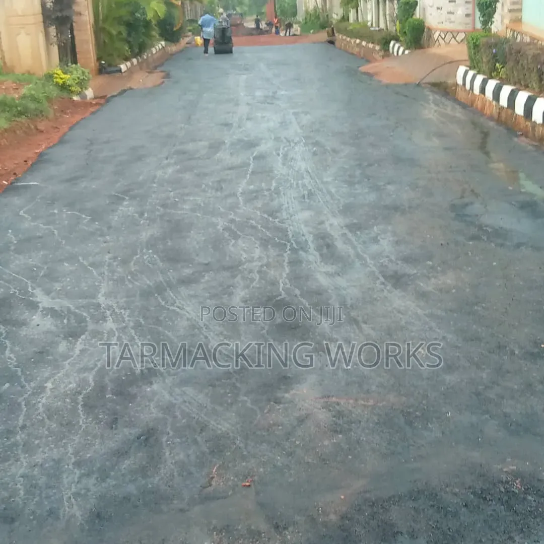 Compound Tarmacking