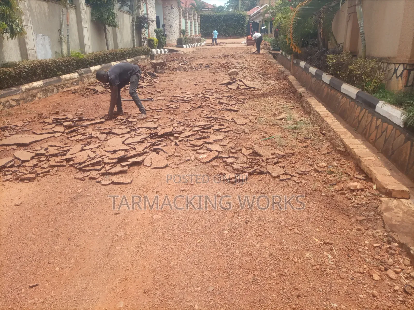 Compound Tarmacking