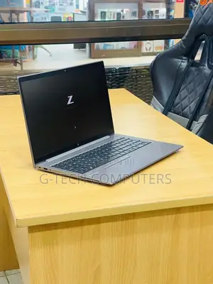 New Laptop HP ZBook Firefly 15 G7 16GB Intel Core i7 SSD 256GB