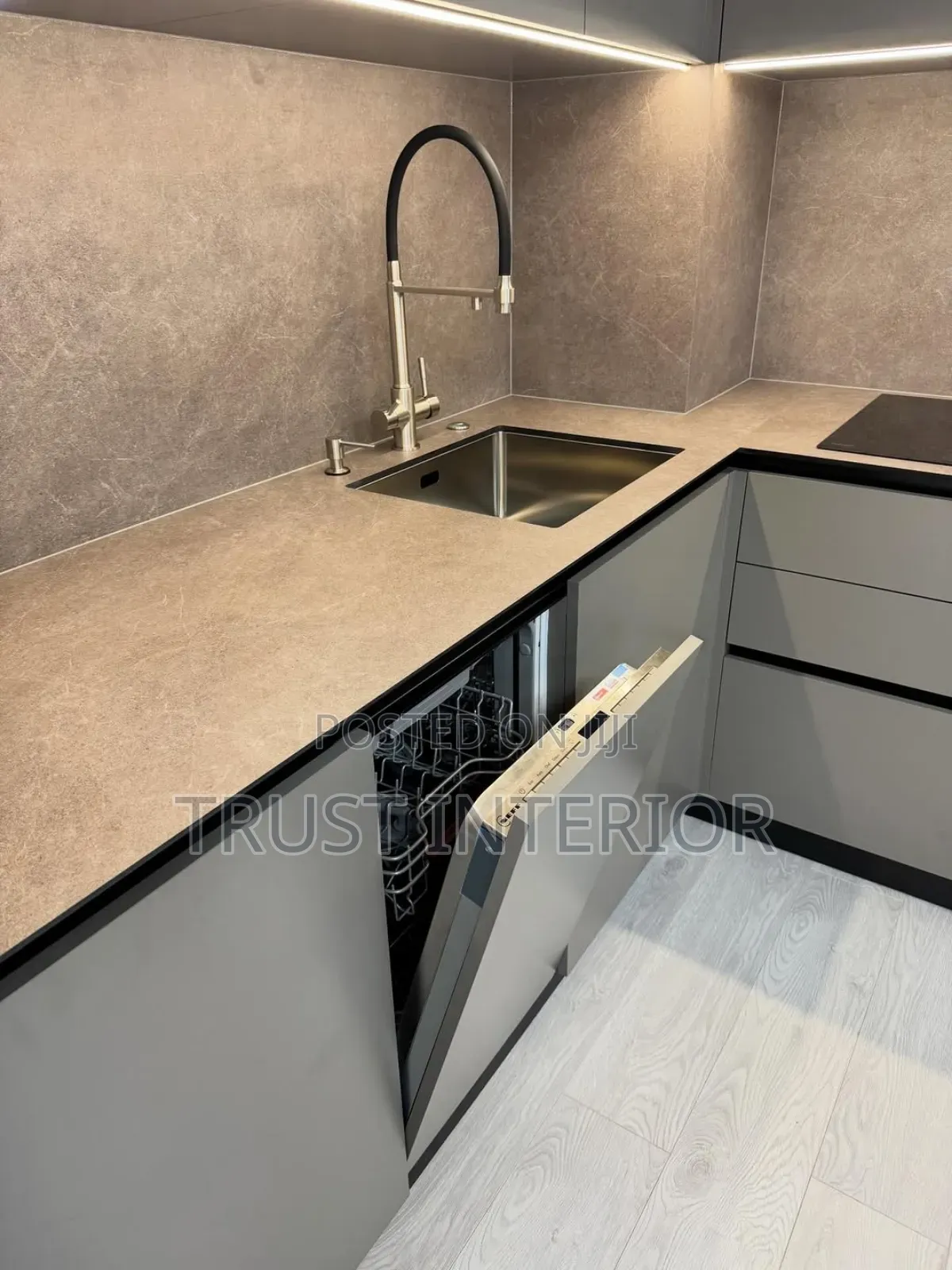 Modern Kitchen Fitters 7654