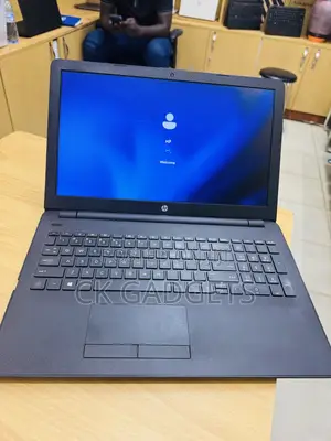 Laptop HP 240 G5 8GB Intel Core i5 HDD+SSD 500GB
