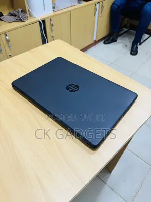 Laptop HP 240 G5 8GB Intel Core i5 HDD+SSD 500GB