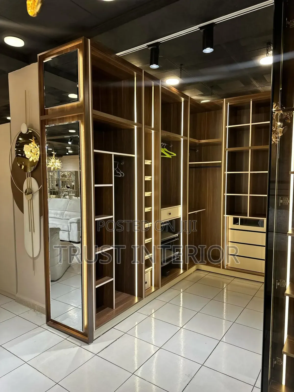 Closet Fitted Nsangi 654
