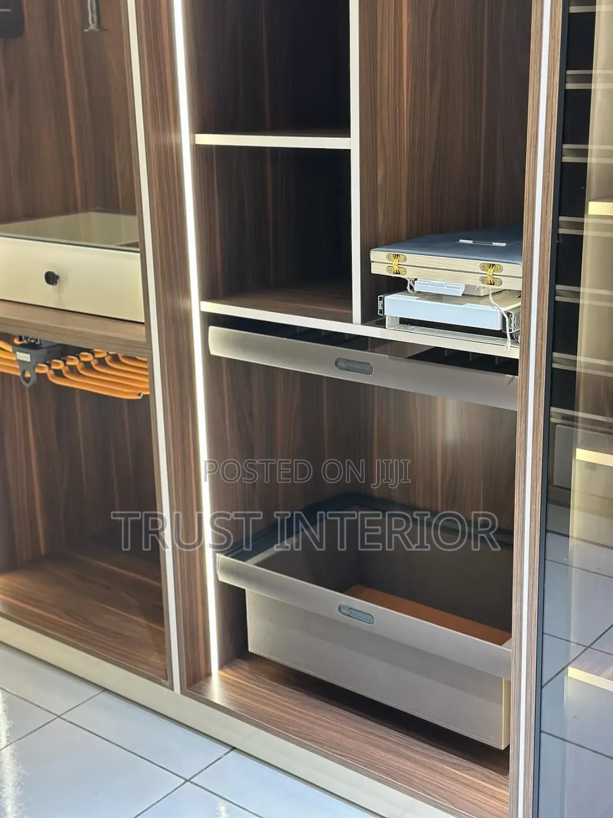 Closet Fitted Nsangi 654