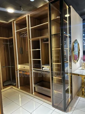 Simple Closet 5437