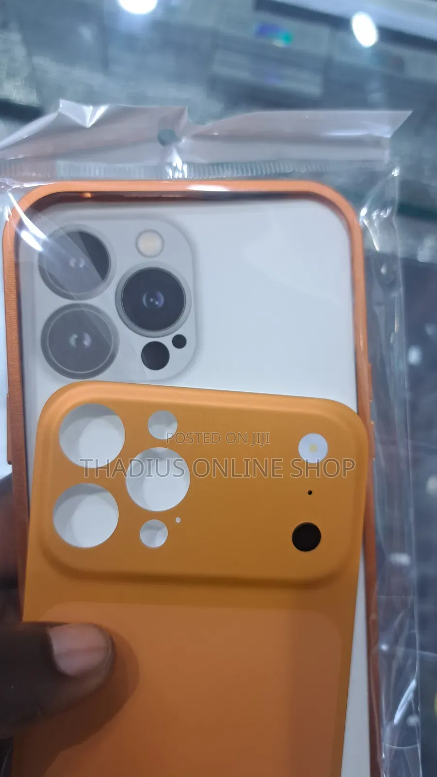 iPhone 15 Pro to iPhone 17 Pro Frame Case Changer