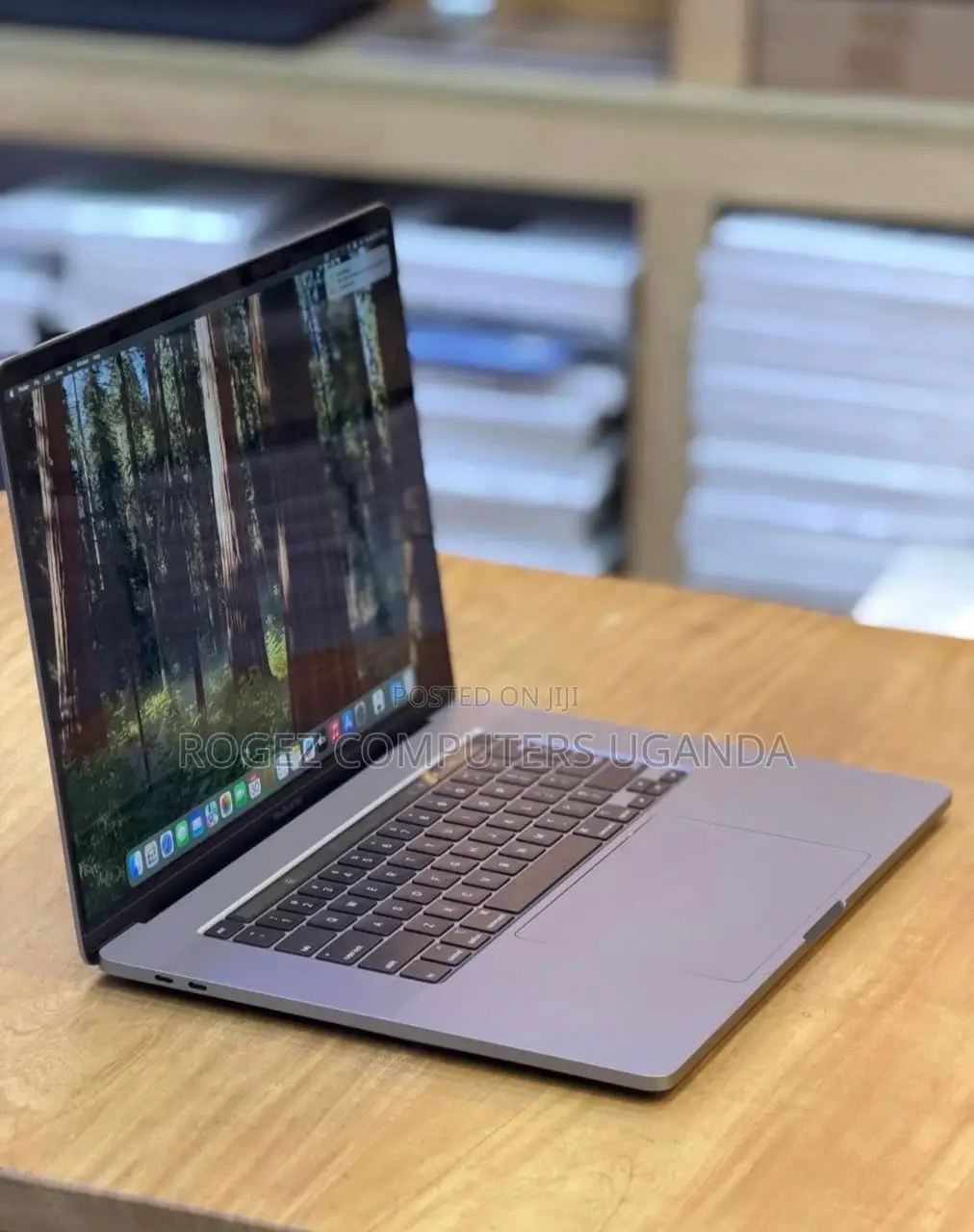 New Laptop Apple MacBook Pro 2019 16GB Intel Core i9 SSD 1T