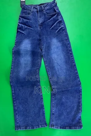 Comfy Denim Essentials Womens Jeans