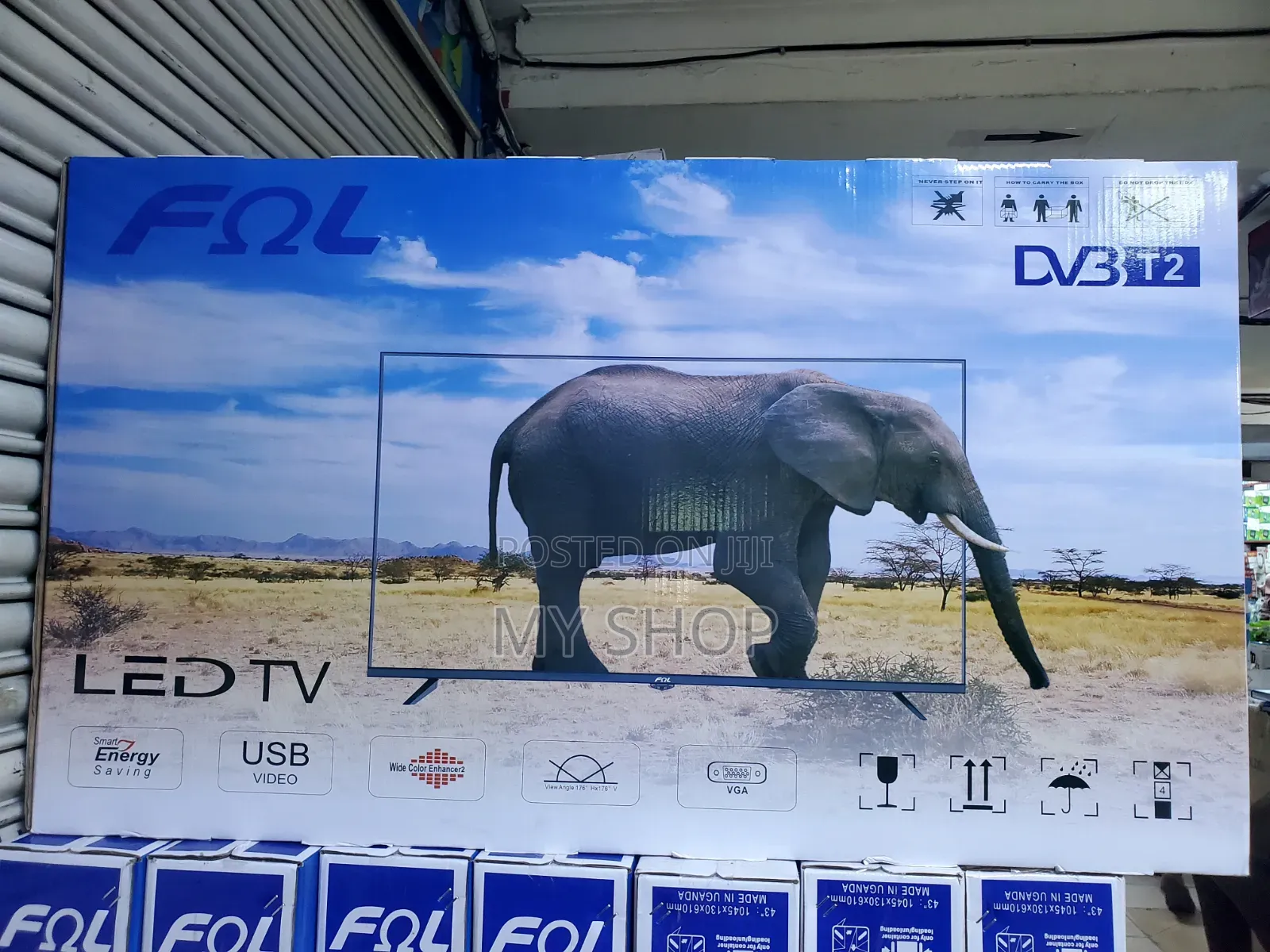 New 43" Fol Smart Tv - Internet Tv and Comes With a Free Wall Bracket