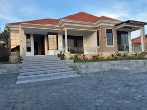 4bdrm Bungalow in Akright Estate, Central Division for sale