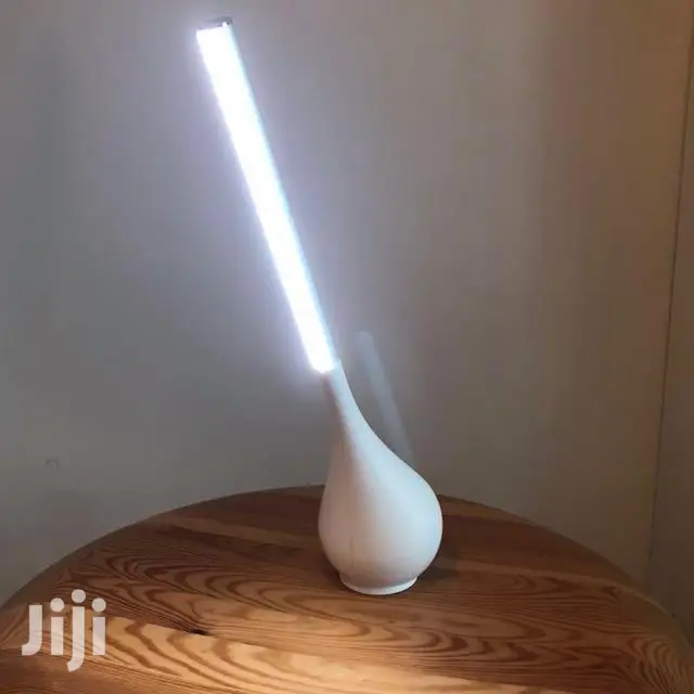 Japan Modern Rechargeable LED Desk Lamp