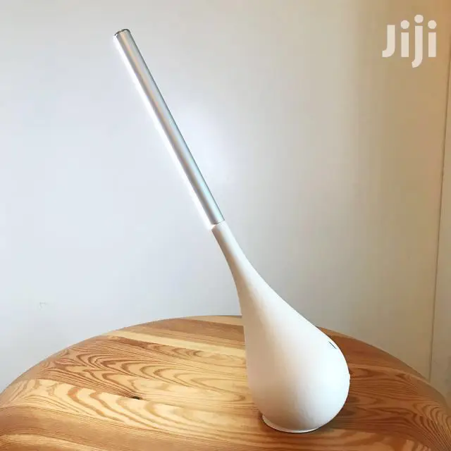 Japan Modern Rechargeable LED Desk Lamp