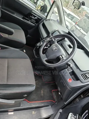 Toyota Noah 2011 Black