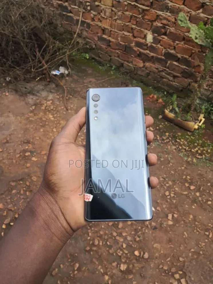 New LG Velvet 5G 128 GB Black