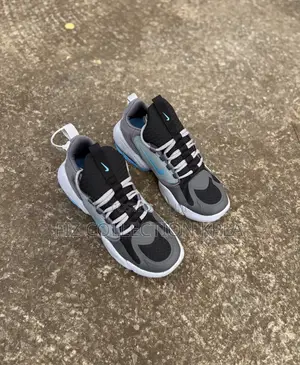 Nike Alpha Savage “Neon Drift Grey”