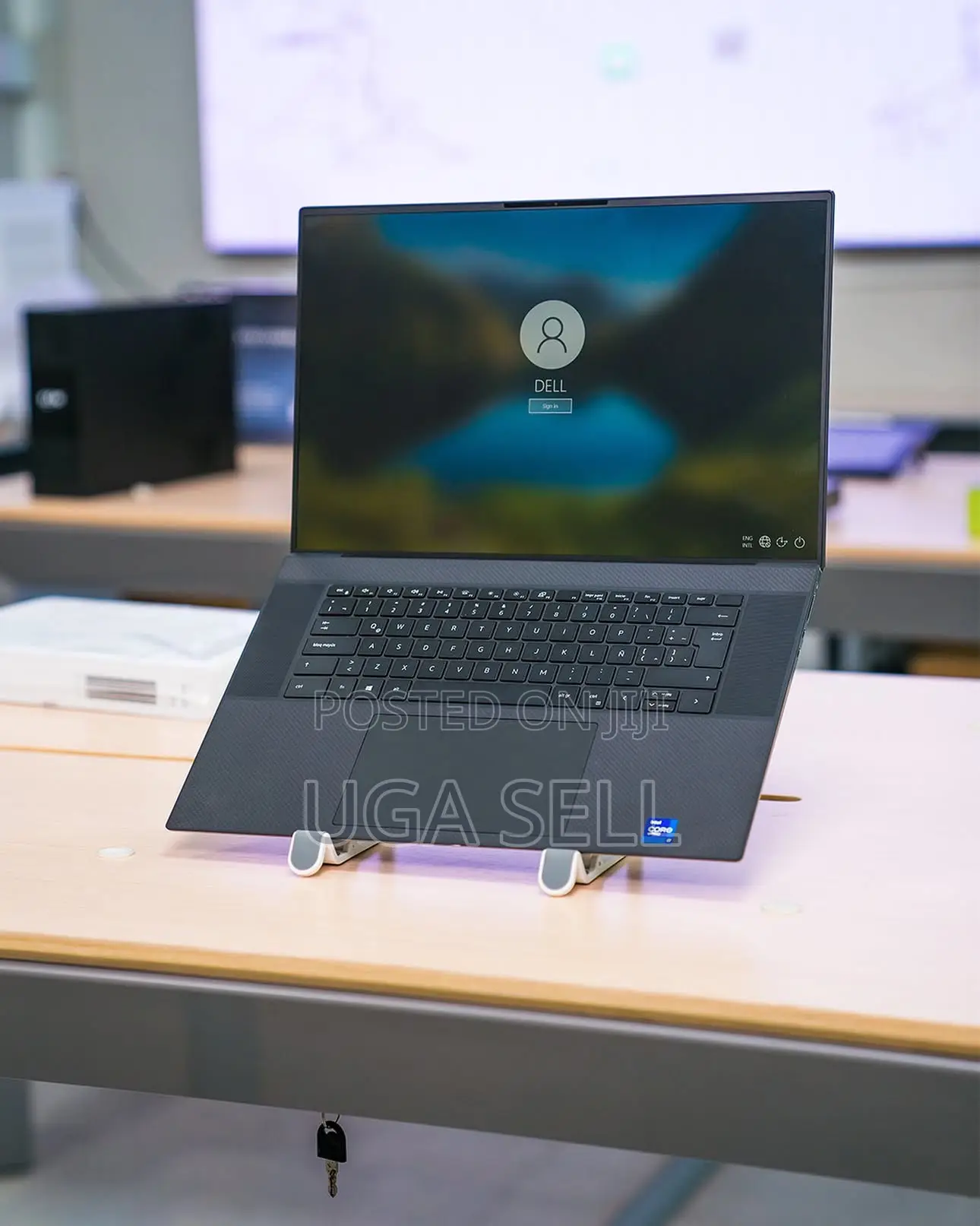 New Laptop Dell Precision 5680 16GB Intel Core i9 SSD 512GB