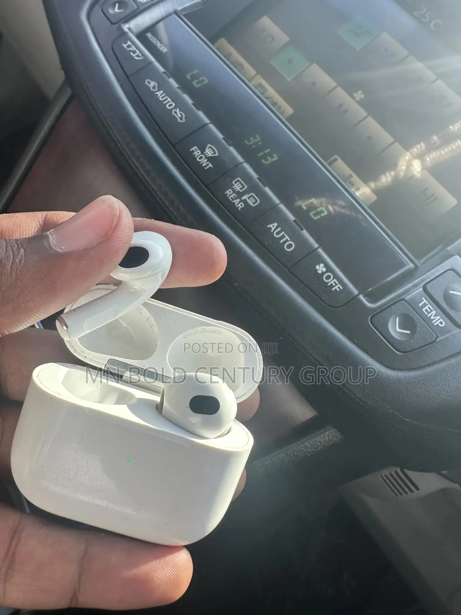 Original Apple Airpods 3