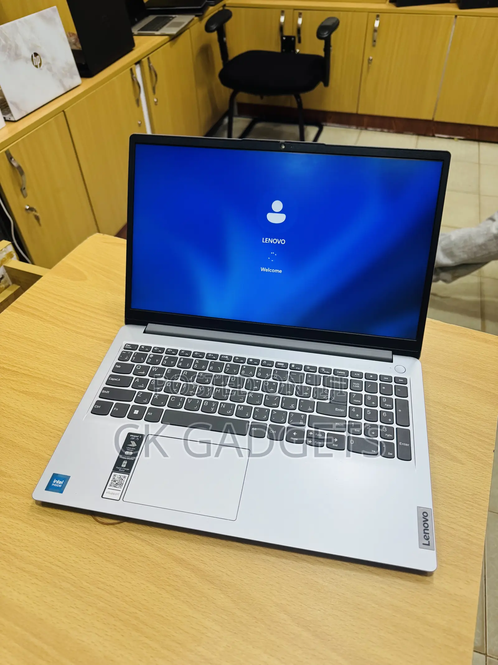 New Laptop Lenovo Ideapad 3 4GB Intel Core i5 SSD 256GB