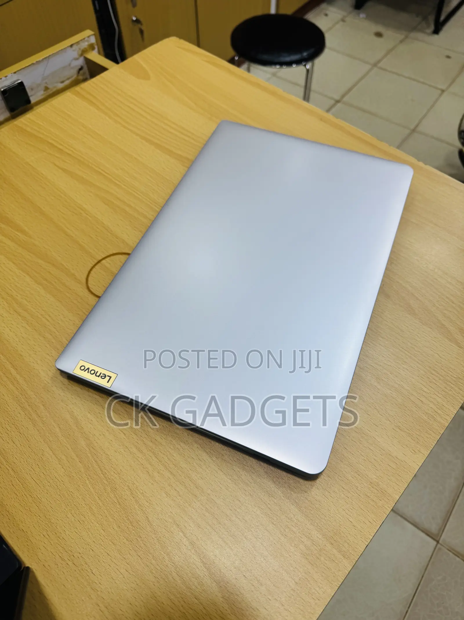 New Laptop Lenovo Ideapad 3 4GB Intel Core i5 SSD 256GB