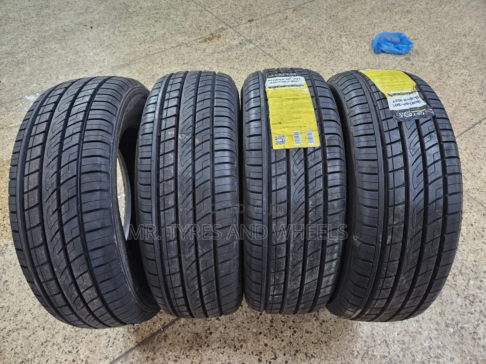 225 65 R17 Austone Athena Quality Grades Sp . 303