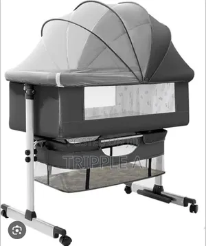 Convertible Baby Bassinet With Detachable Mosquito Net