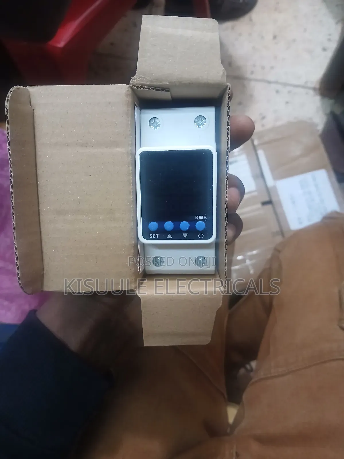 Automatic Voltage Current Surge Protector 63a