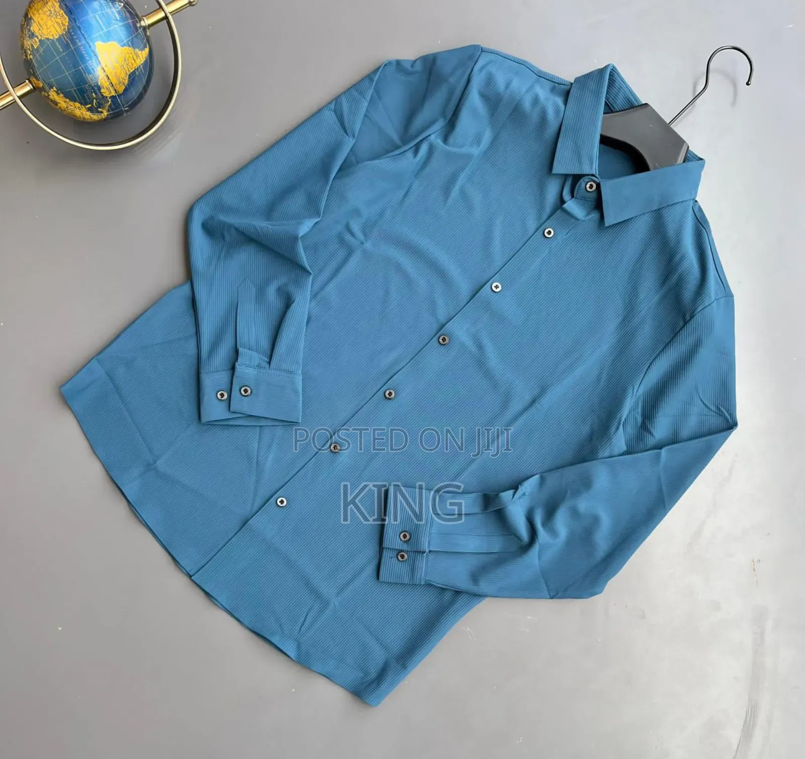 Theory Men's Long Sleeve Colar Shirt.