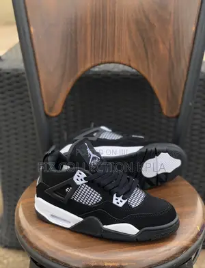 Air Jordan 4 Thunder Frost White