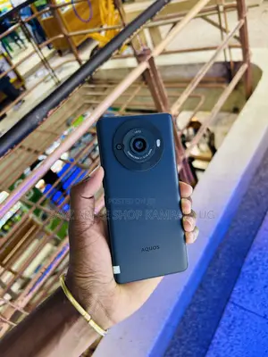 Sharp Aquos R8s pro 256 GB Black