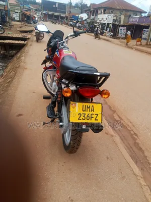 New Bajaj Boxer 125 2025 Red