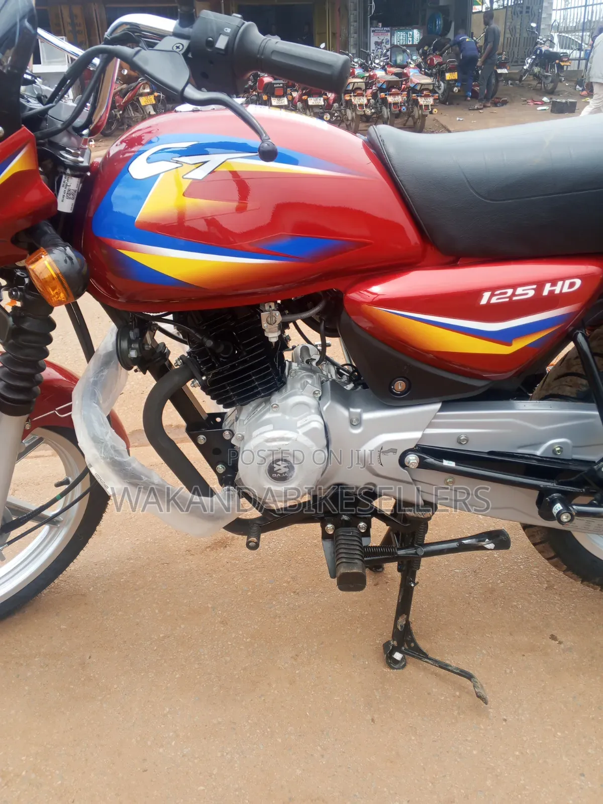 New Bajaj Boxer 125 2025 Red