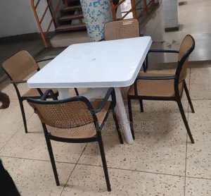 Cocktail Bar Restaurant Plastic Table and Chairs