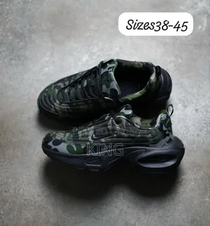 Nike Air Max Triax 96 Sp "Camo" Sneaker.