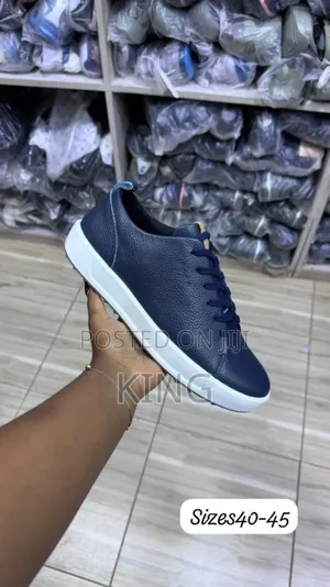 Ecco Men's Navy Blue Leather Casual Low-Top Sneaker