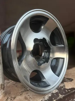 Sliver Landcruiser 2 Offset Rim 16 Size 16 With 6 Holes