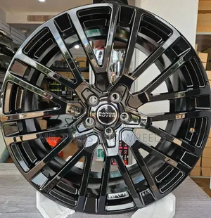 Size 22 Range Rover Sport in Its Original Black and in the Nice Disney