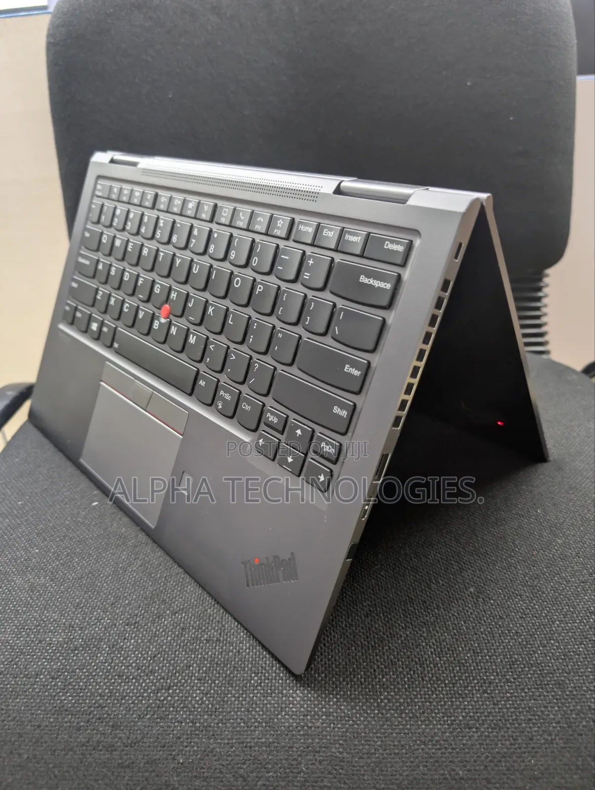 Laptop Lenovo ThinkPad X1 Yoga Gen 8 8GB Intel Core i7 SSD 256GB
