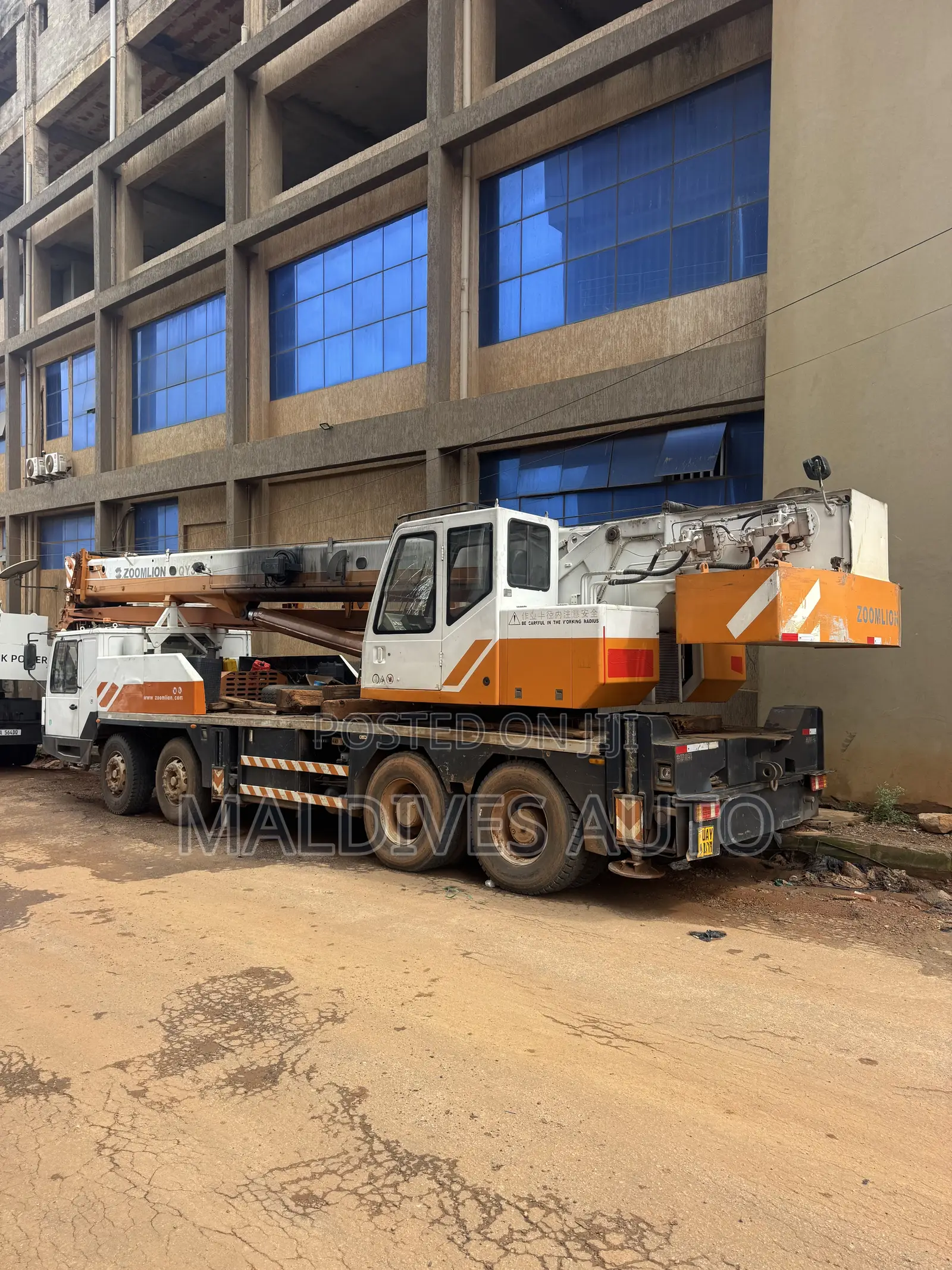 30 Ton Crane For Hire