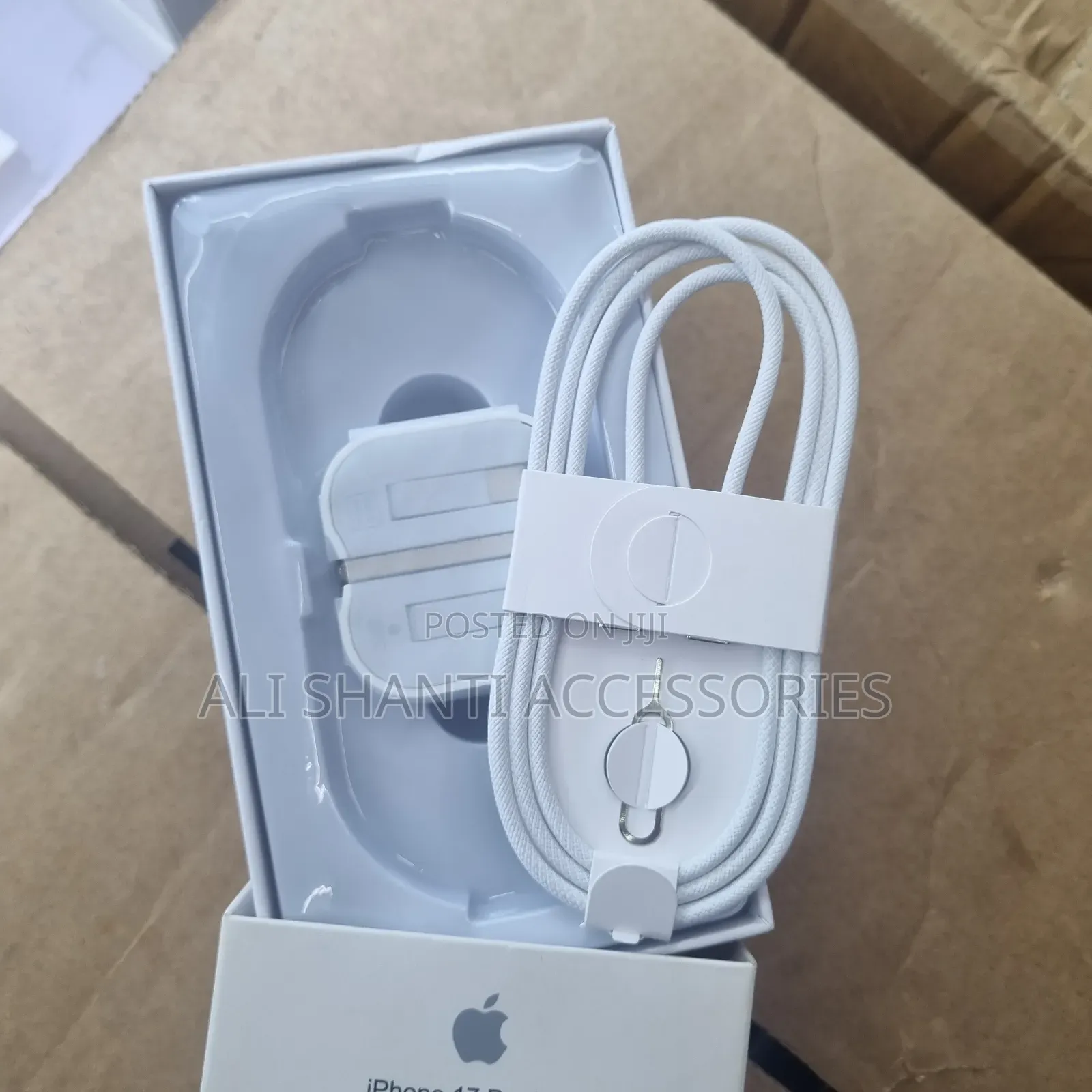 40w Dynamic Power Adapter With 60w Max Usb-C to Usb-C Cable