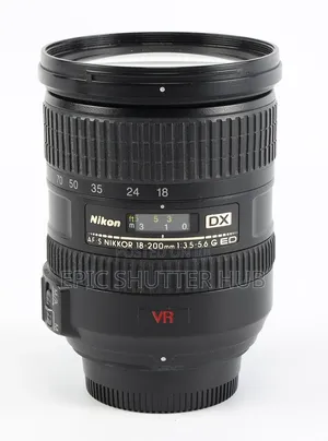 Nikon Af-S Dx 18-200mm F/3.5-5.6 G Ed if Vr Ii Autofocus Aps-C Lens