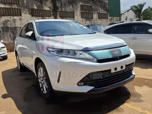 Toyota Harrier 2.0 2018 White