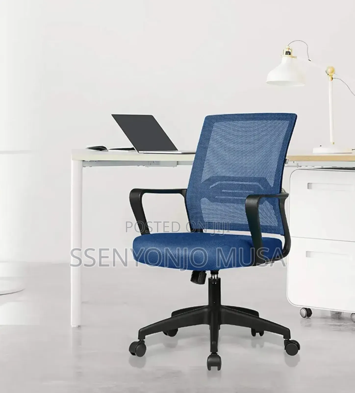 Office Chair With Mesh Backrest - Adjustable Height, Swivel
