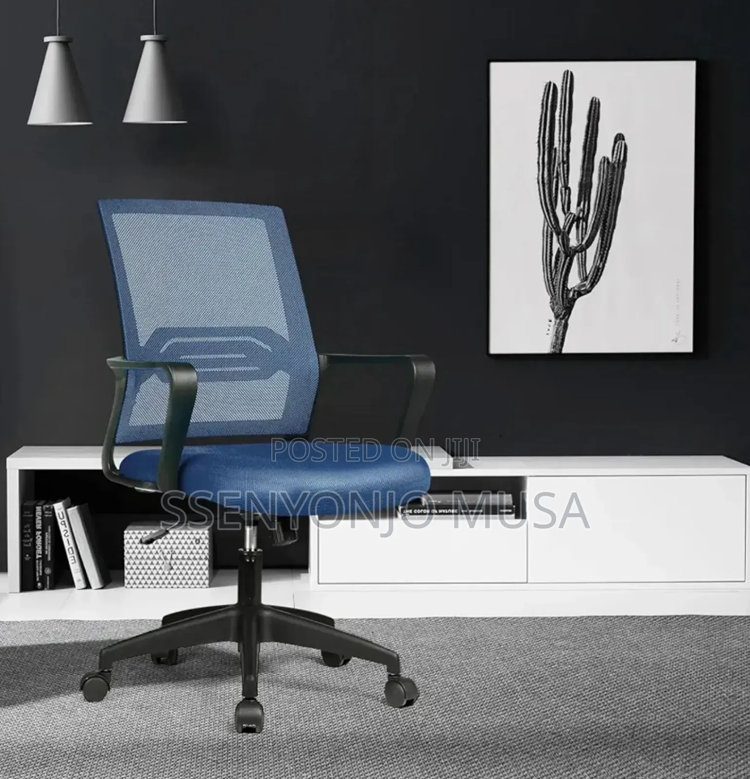 Office Chair With Mesh Backrest - Adjustable Height, Swivel