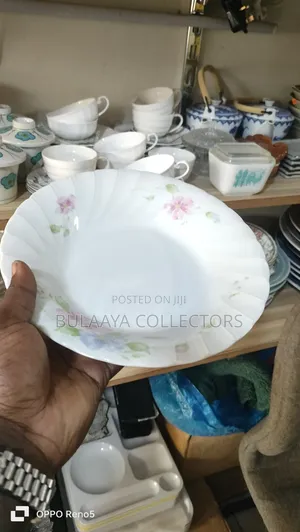 Vintage the Classics by Hearthside Stoneware Castlewood Dinner Plate.