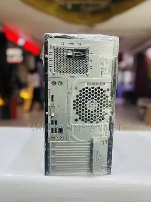 Desktop Computer Fujitsu Esprimo P557/E85+ 4GB Intel Core i5 HDD 500GB